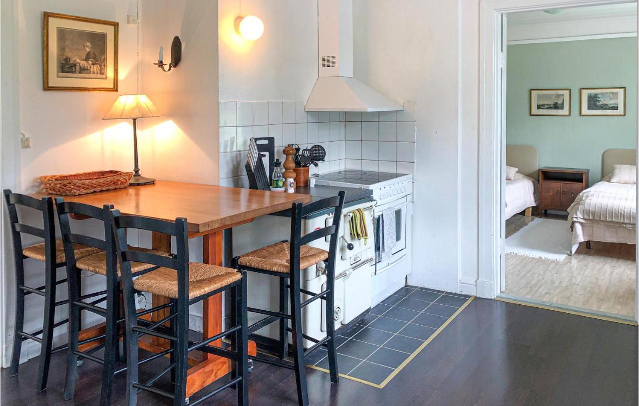 Nice Home In Mantorp With Kitchen 外观 照片